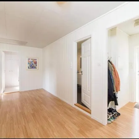 Ovre Stedjeveg 32 Hotell